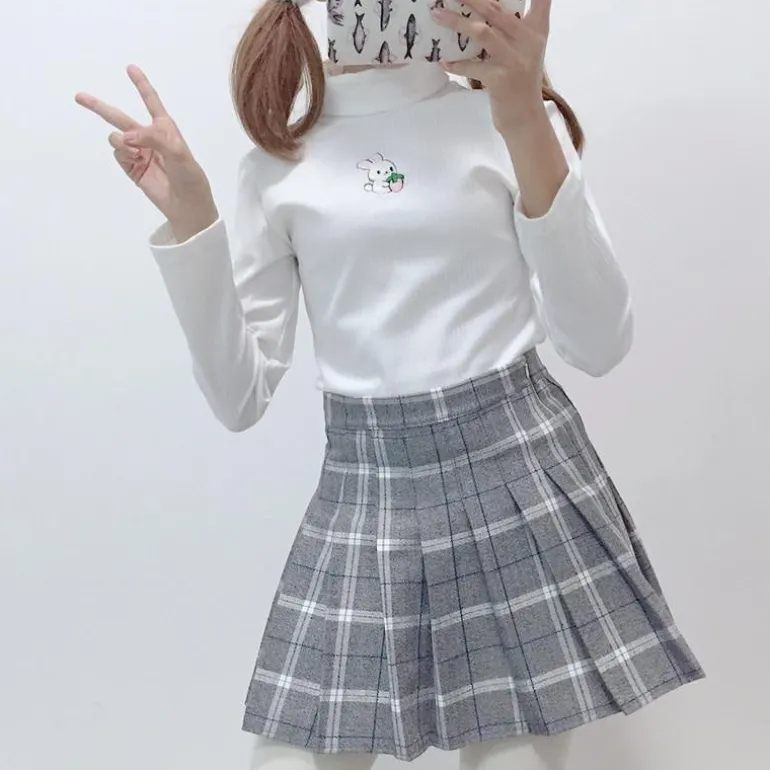 Baby Bun Turtleneck
