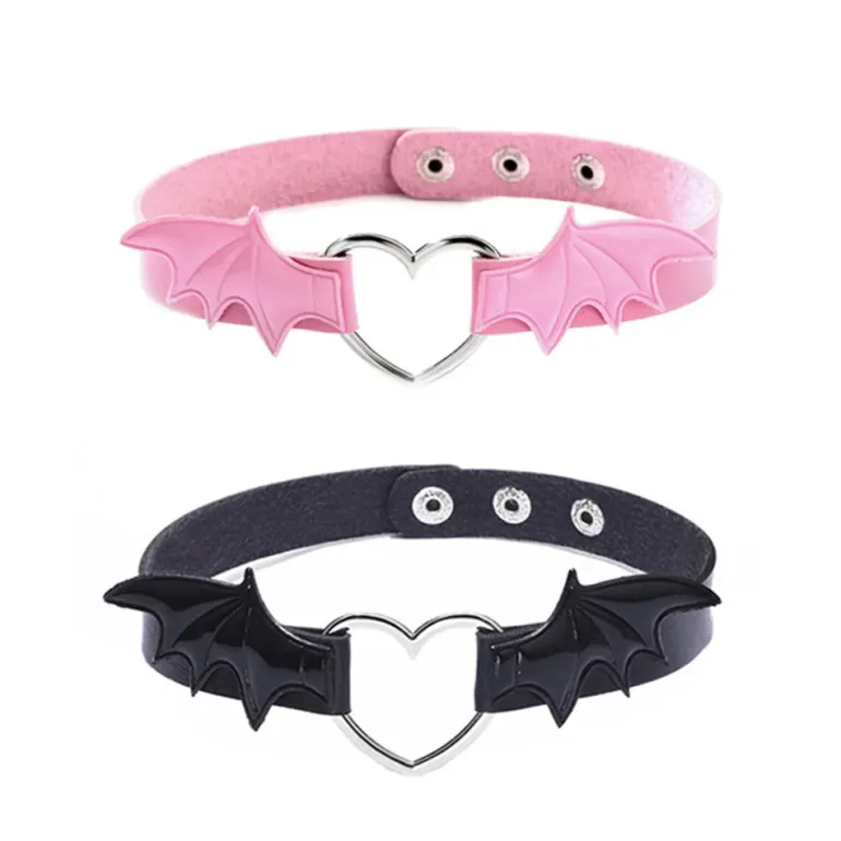 Bat Winged Collar