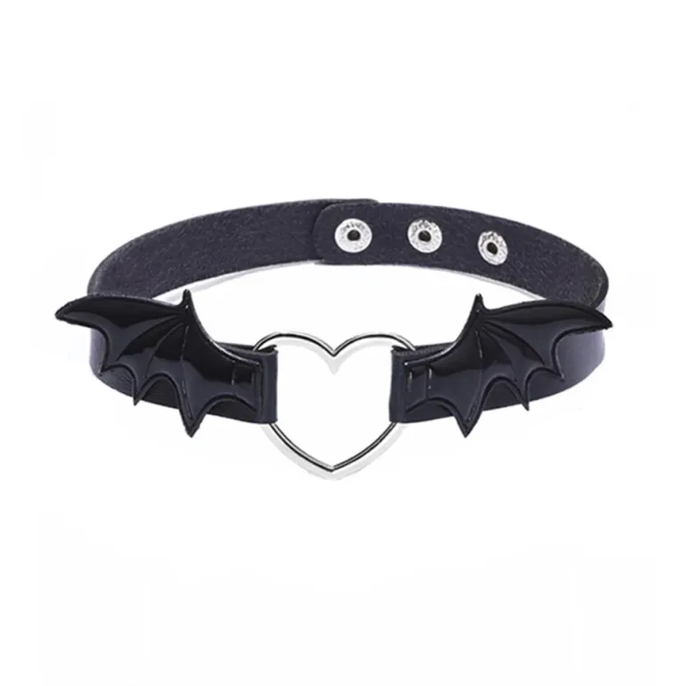 Bat Winged Collar