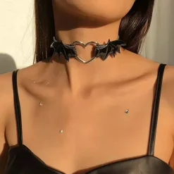 Bat Winged Collar