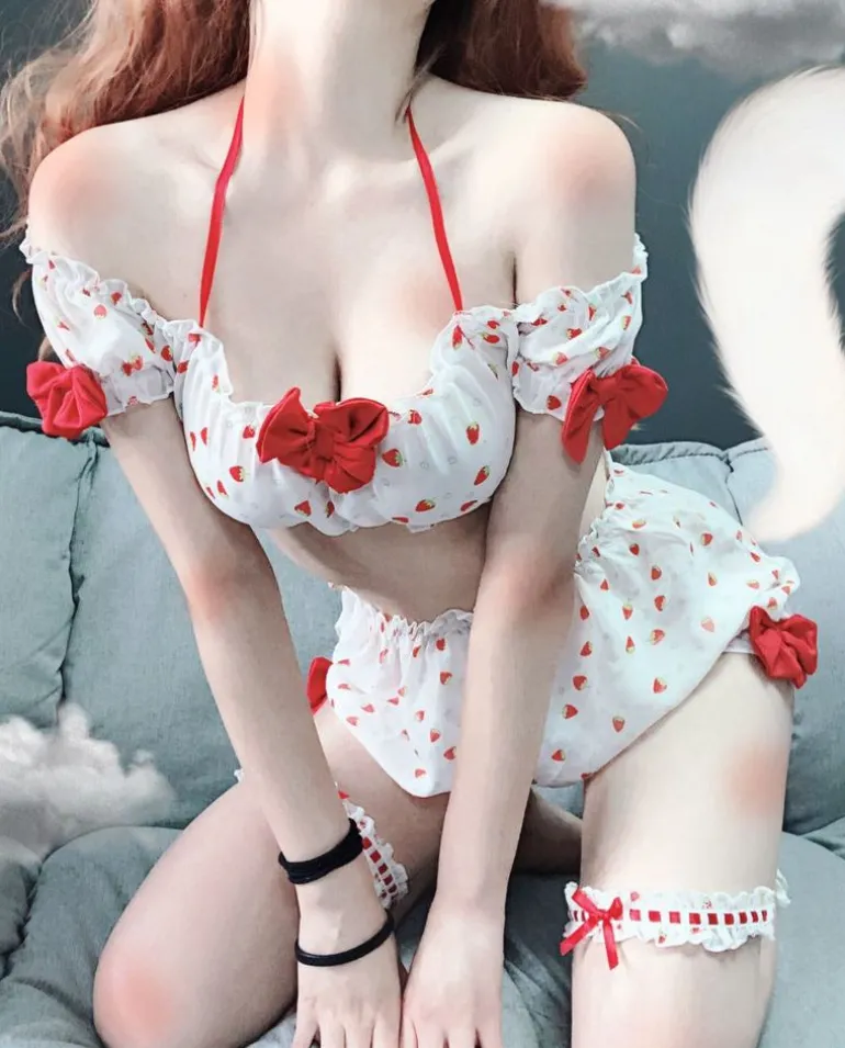 Country Strawberry Outfit