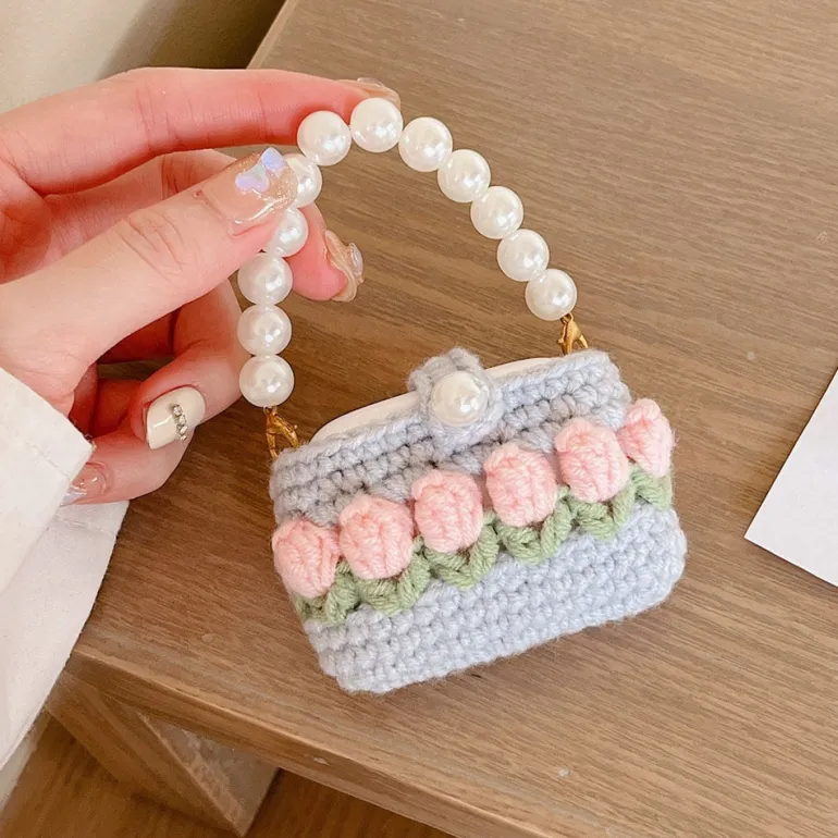 Crochet Tulip Airpods Case