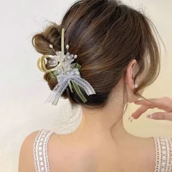 Dainty Floral Hair Claw Clip