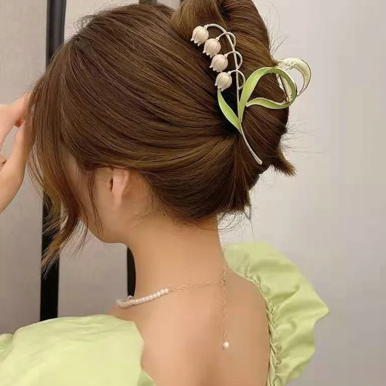 Dainty Floral Hair Claw Clip