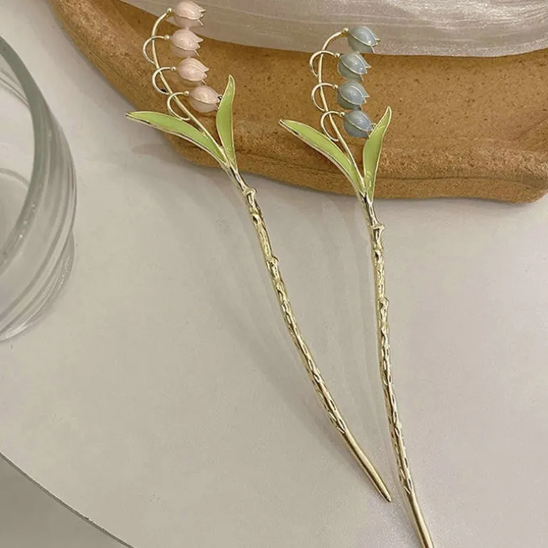 Dainty Floral Hair Claw Clip