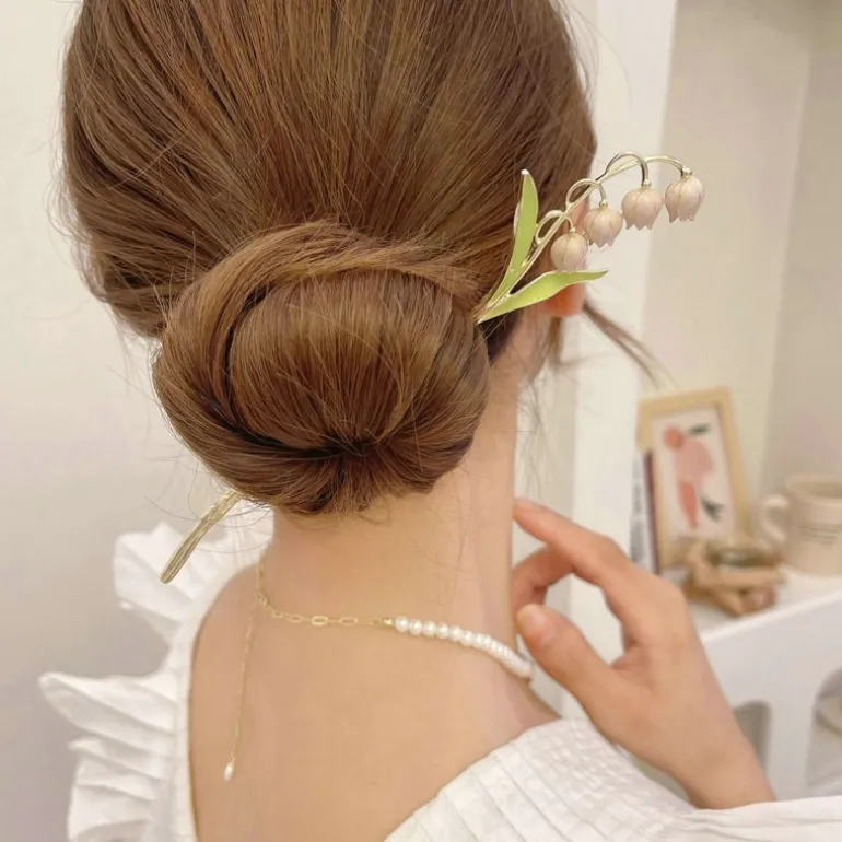 Dainty Floral Hair Claw Clip