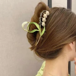 Dainty Floral Hair Claw Clip