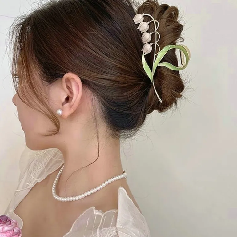 Dainty Floral Hair Claw Clip