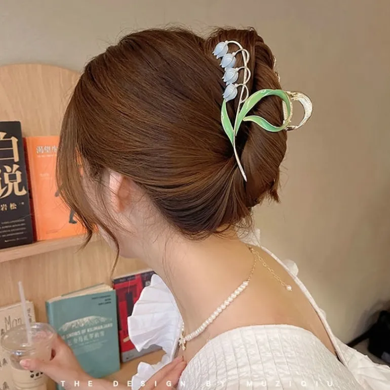 Dainty Floral Hair Claw Clip