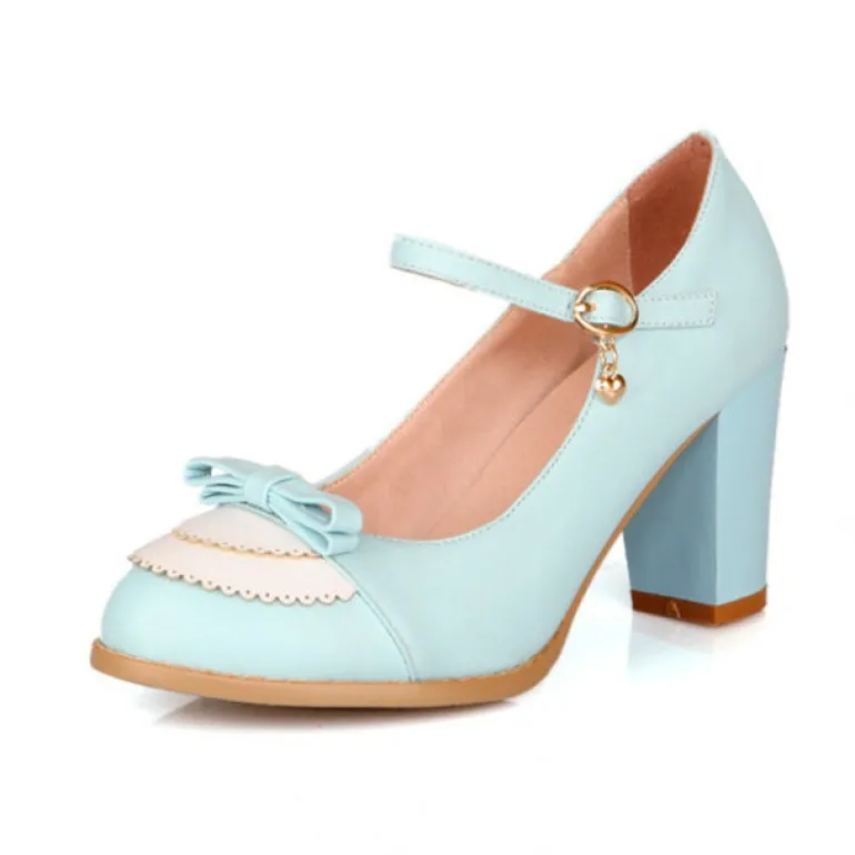 Elegant Lace Pumps