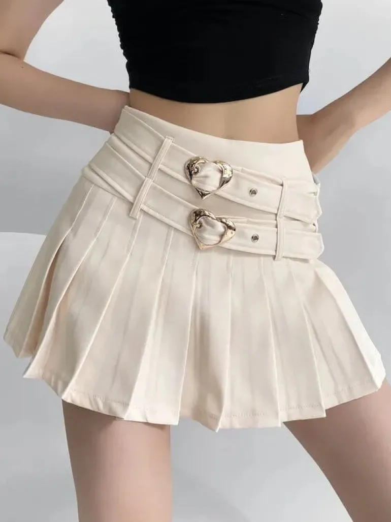 Heart Buckle Pleated Skirt
