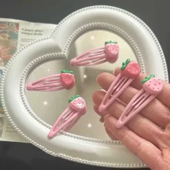 Kawaii Strawberry Clippies