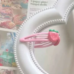 Kawaii Strawberry Clippies