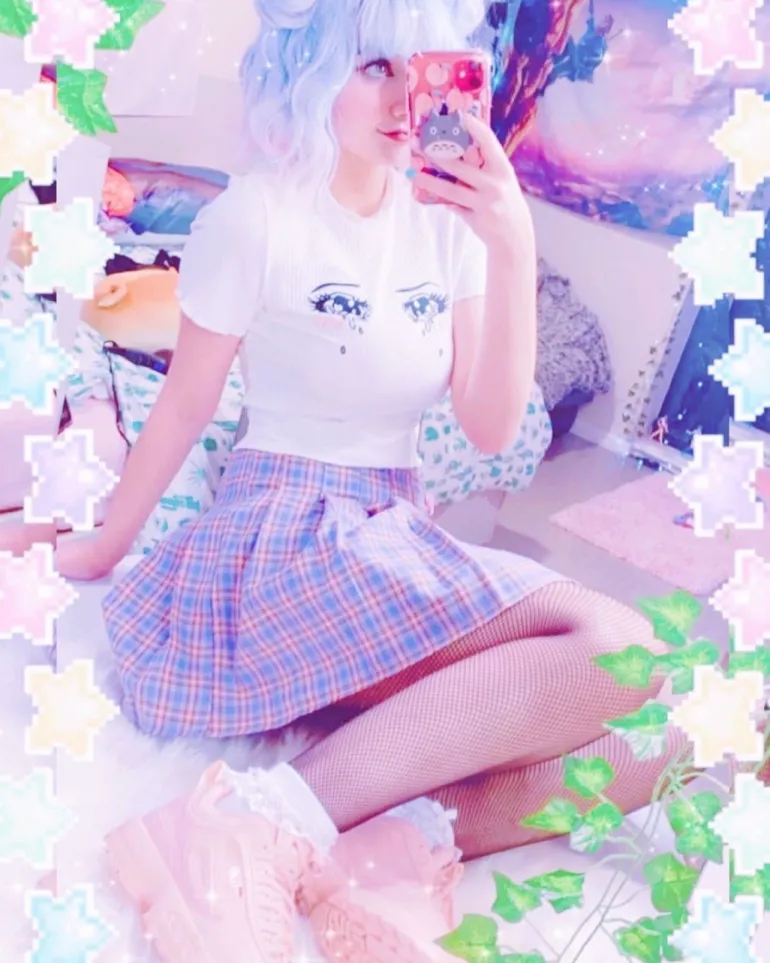 Knit Sad Eyes Crop Top