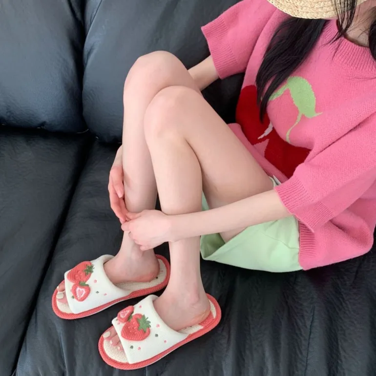 Knit Strawberry Slides