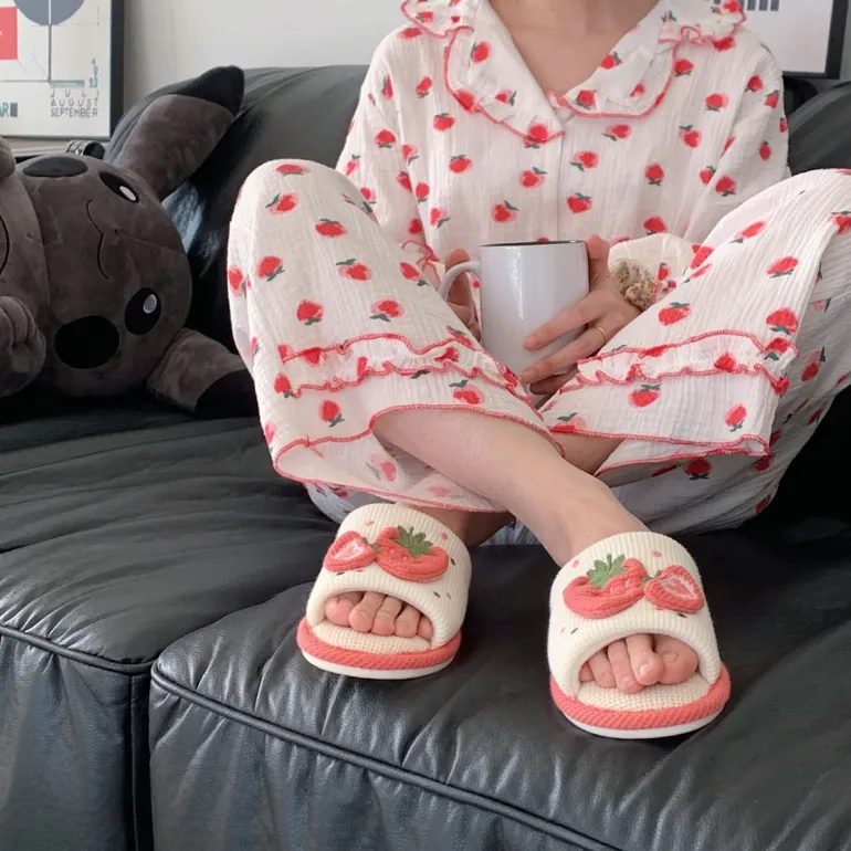 Knit Strawberry Slides