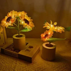 Light-Up Sunflower Desk Lamp