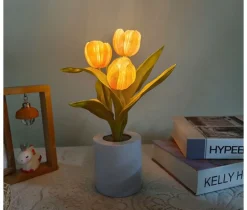Light-Up Sunflower Desk Lamp
