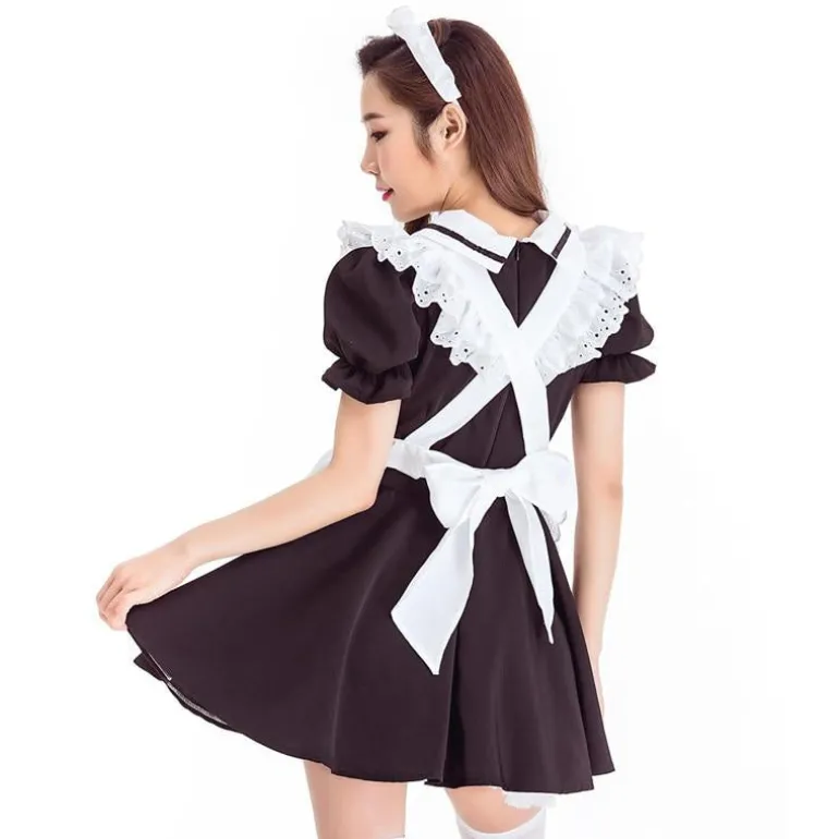 Neko Maid Cafe Cosplay
