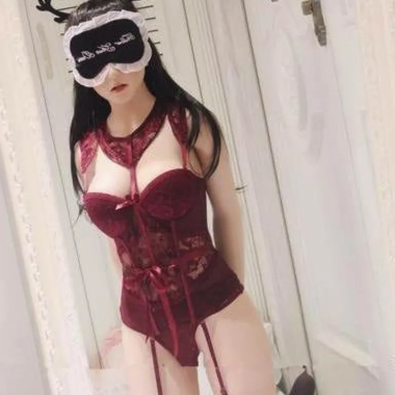 Regal Lingerie Set
