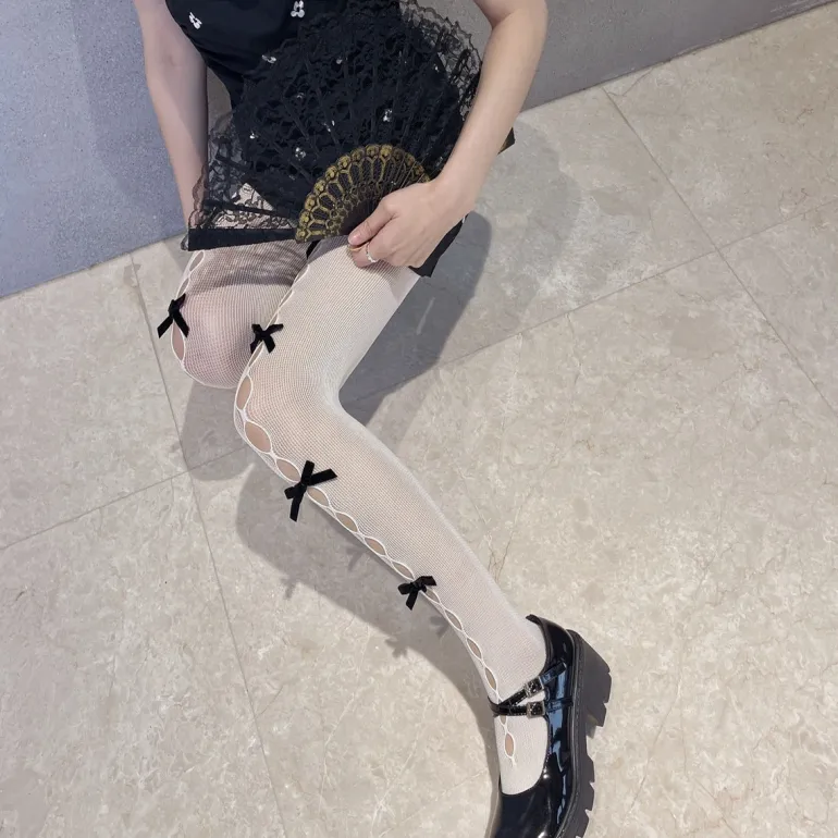 Ribbon Fishnets
