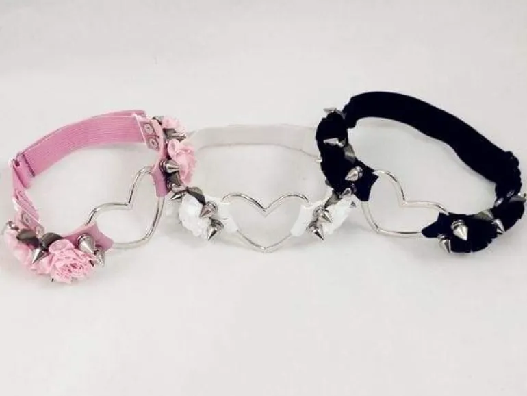 Rose Heart Garter