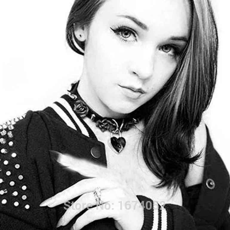 Rose Locket Collar