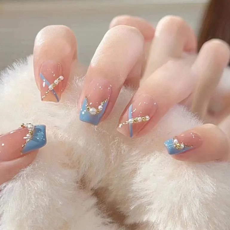 Short Angelic Press On Nails