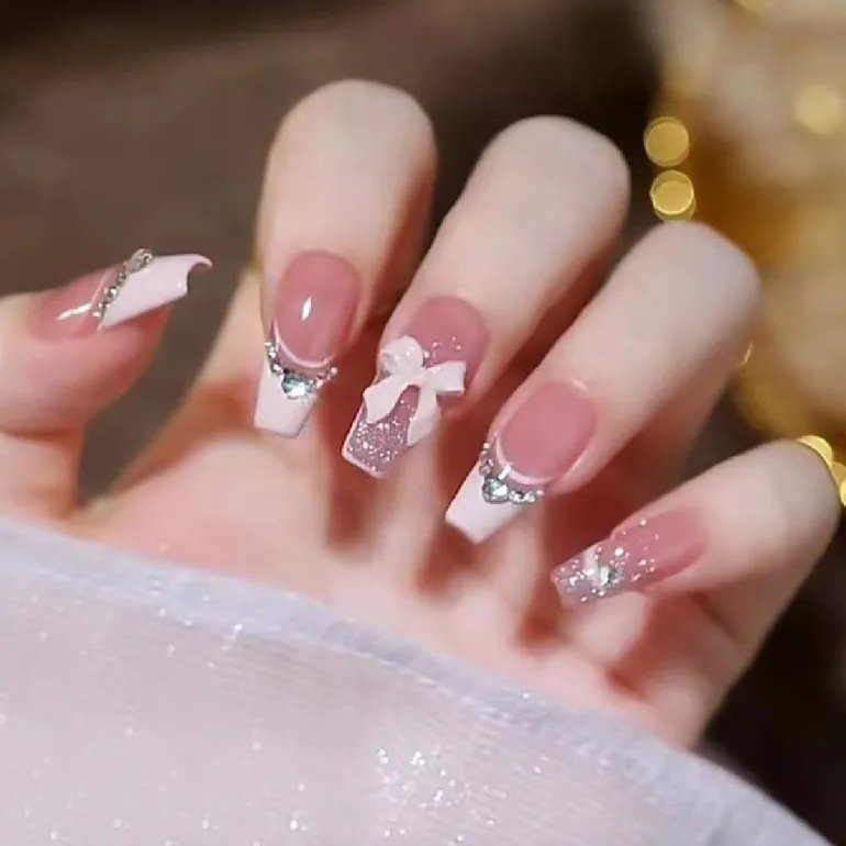 Short Angelic Press On Nails