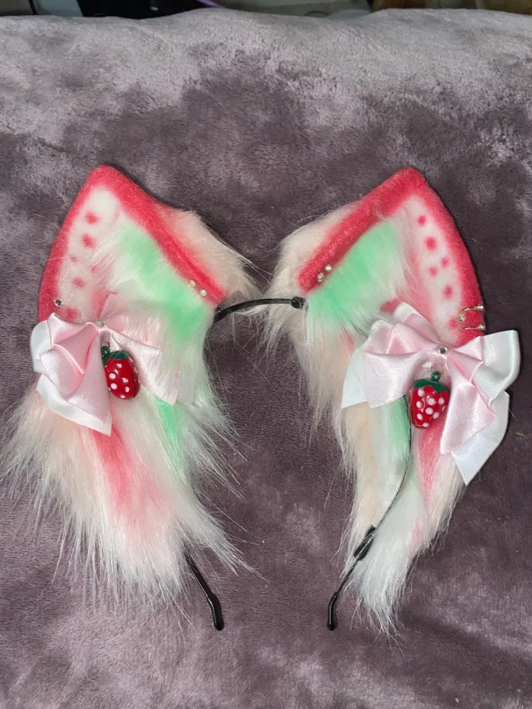 Strawberry Kitten Ears