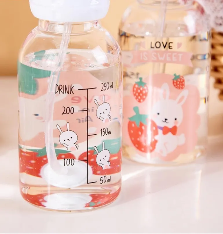 Strawbunny Bottle