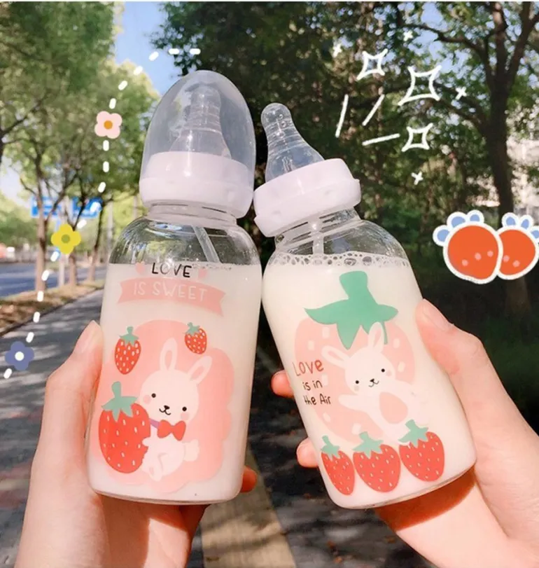 Strawbunny Bottle