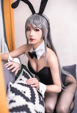 Suited Up Bunny Outfit (Mai Sakurajima)