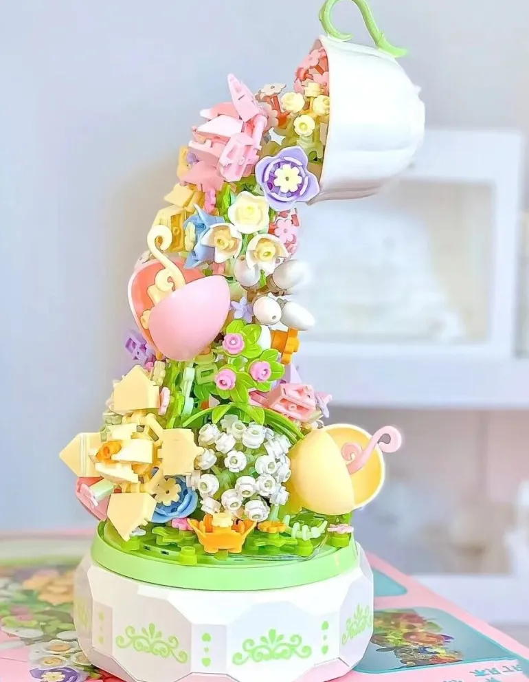 Teacup Cascade Building Block Set