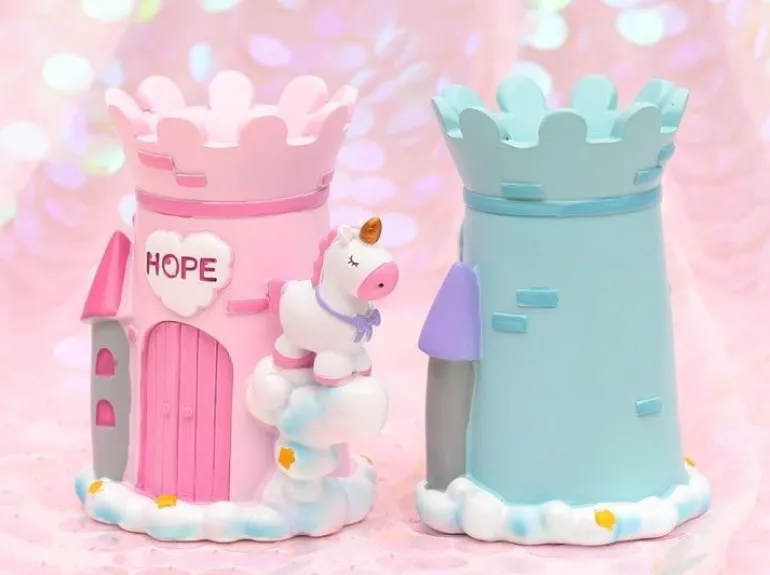 Unicorn Castle Pen Holder