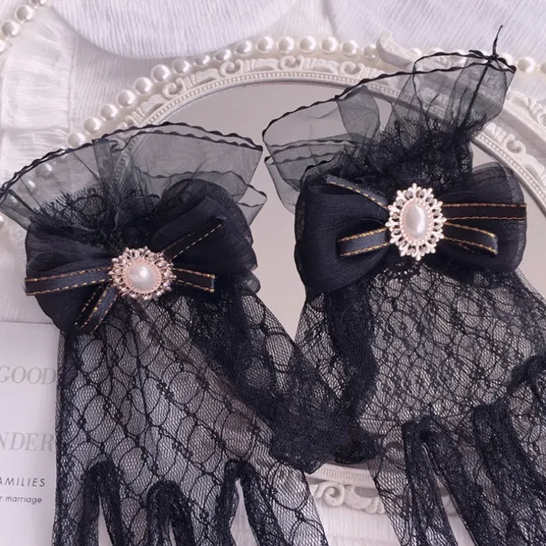 Victorian Lace Gloves