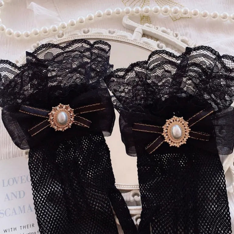 Victorian Lace Gloves