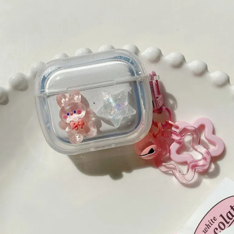White Heart AirPods Case and Chain